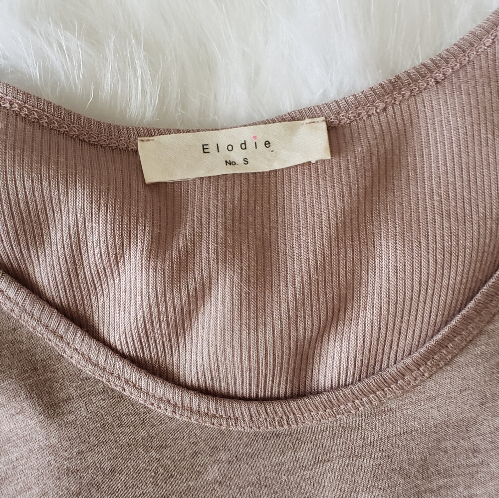 ELODIE SLEEVELESS TAN COLORED HIGH LOW TANK TOP - Picture 3 of 4